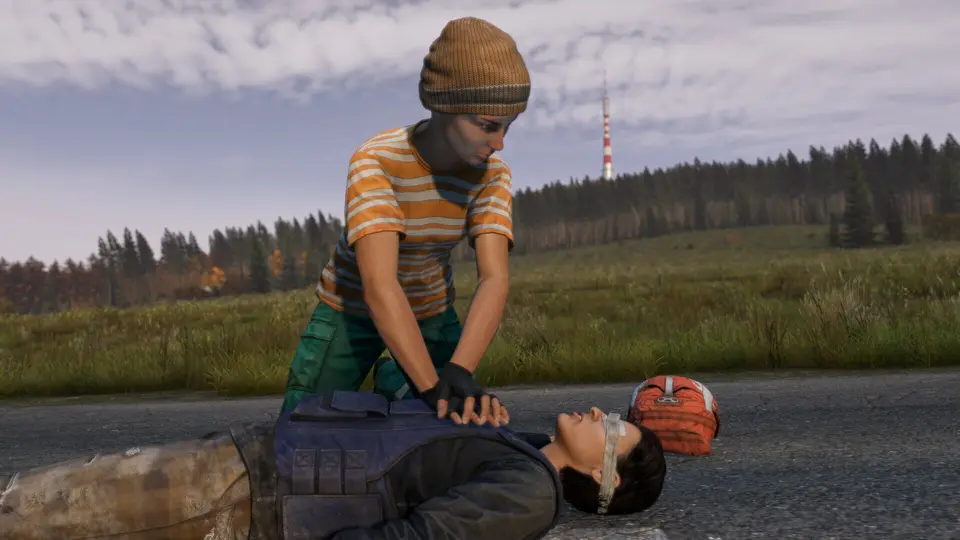 Медицина в DayZ — это курс таблеток и гигиена ран, а не «одна пилюля и побежал» Официальный скриншот DayZ: помощь лежачему выжившему на дороге